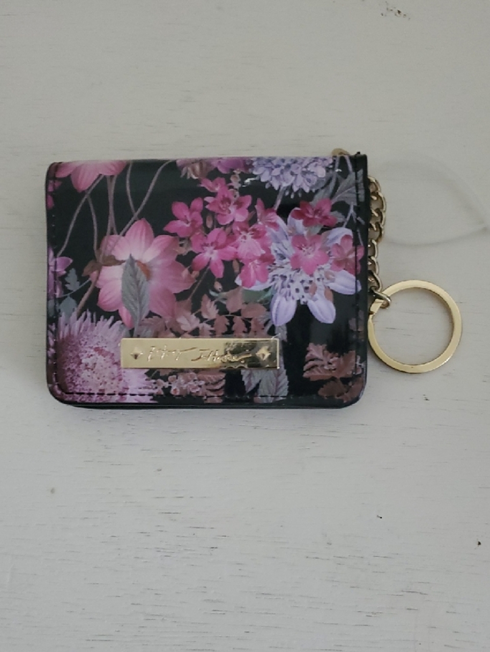 Betsey Johnson Black Floral Key & Card Holder with Gold Hardware NWOT
